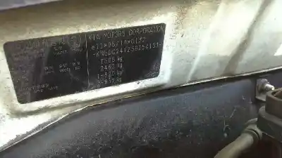 Sloopvoertuig kia rio rs berlina van het jaar 2005 aangedreven 