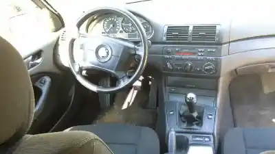 Veículo de Sucata bmw serie 3 touring (e46) 320d do ano 2001 alimentado 204d1