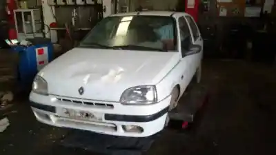 Vehículo de desguace RENAULT CLIO I FASE I+II (B/C57) 1.9 D RL del año 1996 con motor F8Q714