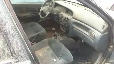 Sloopvoertuig renault megane i berlina hatchback (ba0) 1.9 dt rn van het jaar 1997 aangedreven 