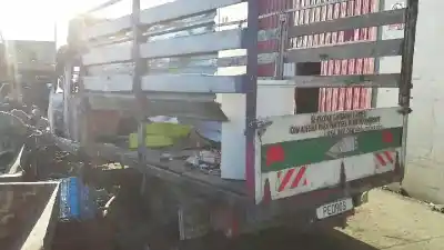 Veículo de Sucata nissan trade 100 caja cerrada. techo elevado do ano 1993 alimentado a428