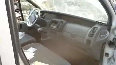 Scrapping Vehicle renault trafic combi (ab 4.01) 1.9 diesel of the year 2002 powered f9q760