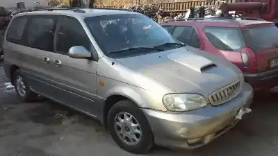 Veículo de Sucata kia carnival td ls do ano 2001 alimentado j3