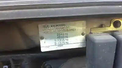 Veículo de Sucata kia carnival td ls do ano 2001 alimentado j3