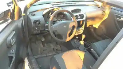Veicolo di demolizione opel corsa c silverline dell'anno 2006 alimentato z13dt
