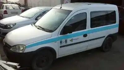 Sloopvoertuig OPEL COMBO FURGONETA/MONOVOLUMEN 1.7 CDTI 16V van het jaar 2004 aangedreven Z17DTH