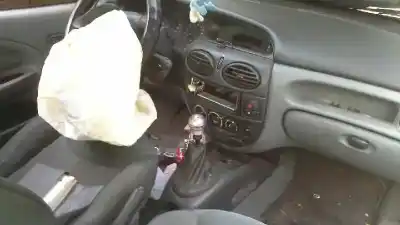 Sloopvoertuig renault megane i coach (da0/1_) 1.9 dti (da0n) van het jaar 1998 aangedreven 