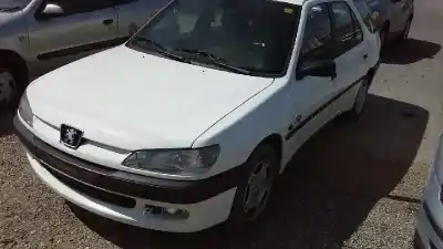 Veículo de Sucata peugeot 306 break style do ano 1998 alimentado dhy(xud9te)