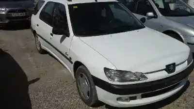 Veículo de Sucata peugeot 306 break style do ano 1998 alimentado dhy(xud9te)