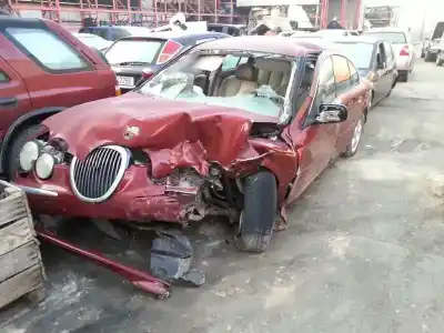 Scrapping Vehicle JAGUAR S TYPE AUTOMATICO of the year 2003 powered 