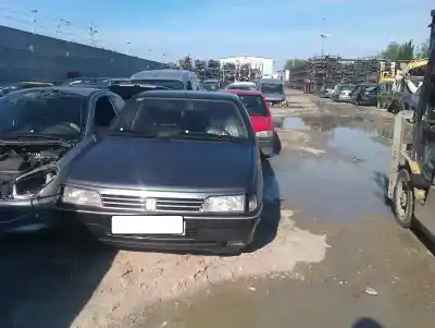 Verschrottungsfahrzeug PEUGEOT 405 BERLINA Signature des Jahres 1992 angetrieben 
