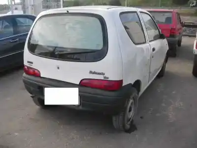 Veicolo di demolizione fiat seicento (187) brush plus dell'anno 2003 alimentato 176b2.000