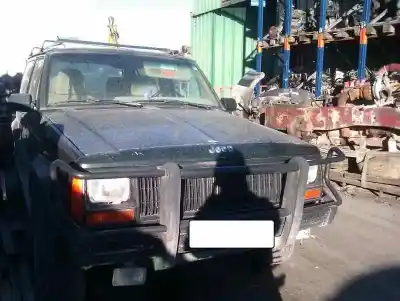 Véhicule à la ferraille JEEP CHEROKEE (XJ) 2.5 Jamboree de l'année 1992 alimenté M50