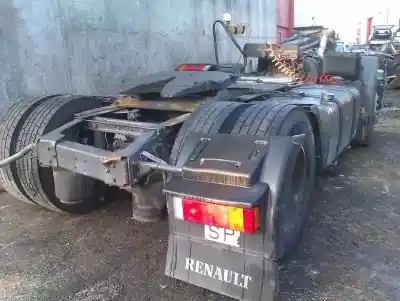 Vehicul casat renault premium 420 al anului 2004 alimentat 