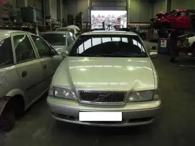 Véhicule à la ferraille VOLVO S70 BERLINA 2.4 / 2.5 (121kW / 125kW) de l'année 1996 alimenté B5254S