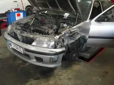 Véhicule à la ferraille honda civic aerodeck (mb/mc) 1.5 ls (mb9) de l'année 1998 alimenté d15z8