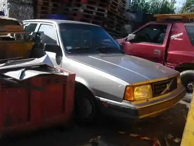 Véhicule à la ferraille VOLVO SERIE 340 1.7 de l'année 0 alimenté B19E