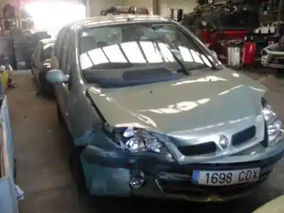 Sloopvoertuig renault scénic i monospace (ja0/1_, fa0_) 1.9 dti (ja1u) van het jaar 2003 aangedreven f9q744