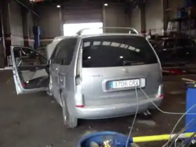 Scrapping Vehicle CITROEN C8 2.2 HDi 16V PREMIER II of the year 2002 powered 4HTDW12BTED4