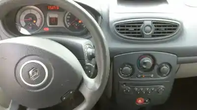 Scrapping Vehicle renault clio iii confort expression of the year 2006 powered k9k766