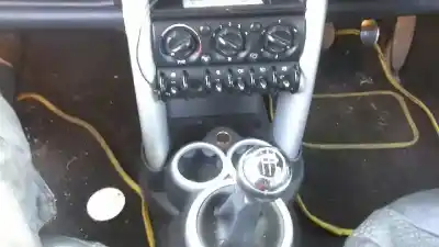 Veículo de Sucata bmw mini (r50,r53) one do ano 2002 alimentado w10b16d