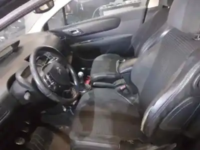 Veicolo di demolizione citroen c4 coupe vts dell'anno 2005 alimentato 9hydv6ted4