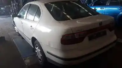 Veículo de Sucata seat toledo (1m2) select do ano 2000 alimentado ahf