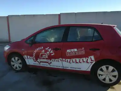 Veículo de Sucata toyota auris 1.4 turbodiesel cat do ano 2007 alimentado 1ndtv