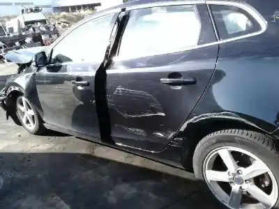 Здавання транспортного засобу VOLVO V40 CROSS COUNTRY Momentum року 2012 потужний D4162T