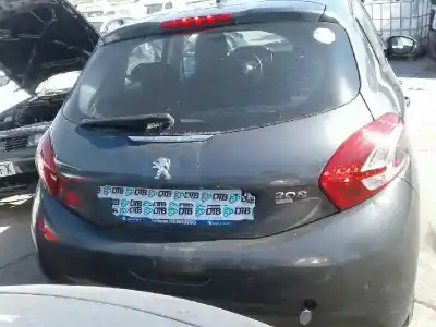 Vehicul casat peugeot 208 active al anului 2012 alimentat 9hp
