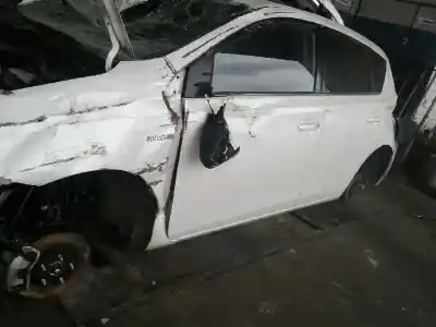 Scrapping Vehicle toyota auris hybrid active of the year 2012 powered 2zr