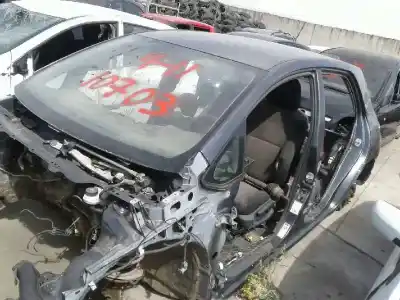 Vehicul casat toyota auris luna+ al anului 2007 alimentat 1ndtv