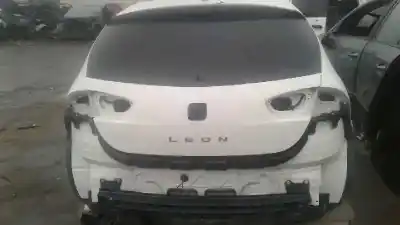 Veicolo di demolizione SEAT LEON (1P1) Reference dell'anno 2011 alimentato CAYC