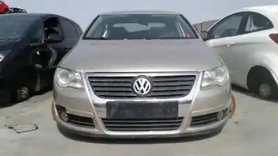 Sloopvoertuig VOLKSWAGEN PASSAT BERLINA (3C2) 2.0 TDI van het jaar 2006 aangedreven BKP