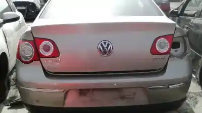 Veículo de Sucata volkswagen passat berlina (3c2) 2.0 tdi do ano 2006 alimentado bkp