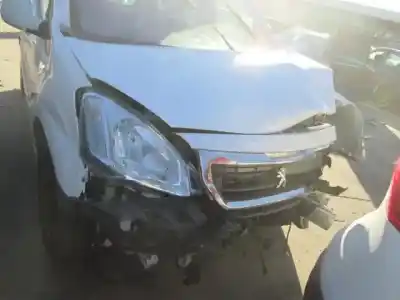 Sloopvoertuig PEUGEOT PARTNER KOMBI Outdoor van het jaar 2015 aangedreven BH01-BHZ