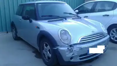 Scrapping Vehicle mini mini (r50,r53) cooper of the year 2005 powered w10b16a