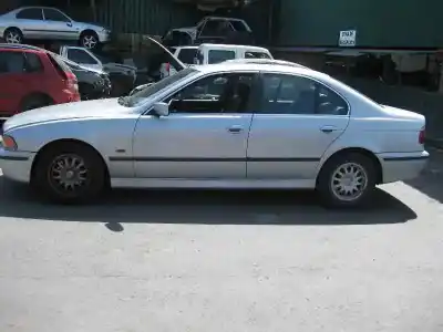 Hurda Aracı bmw serie 5 berlina (e39) 528i yılın 1996 güçlü 