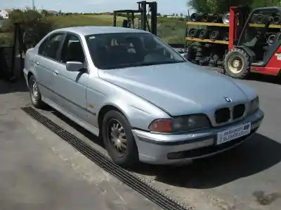 Scrapping Vehicle BMW SERIE 5 BERLINA (E39) 528i of the year 1996 powered 