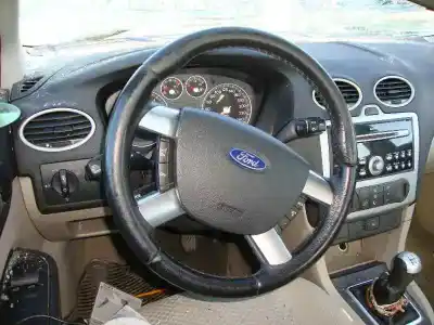 Veículo de Sucata ford focus berlina (cap) 1.6 tdci cat do ano 2006 alimentado hhda