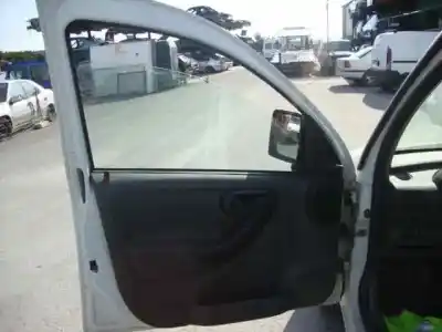 Здавання транспортного засобу opel combo cargo року 2006 потужний z13dt