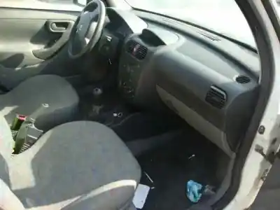 Здавання транспортного засобу opel combo cargo року 2006 потужний z13dt