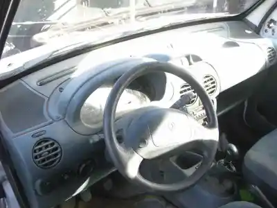 Здавання транспортного засобу renault   року 1999 потужний e7j634 Здавання транспортного засобу renault   року 1999 потужний e7j634