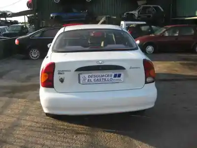 Sloopvoertuig daewoo lanos 1.5 cat van het jaar 2002 aangedreven a13sms