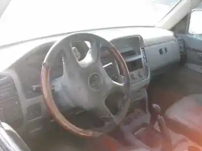 Veículo de Sucata mitsubishi montero (v60/v70) 3.2 di-d avance do ano 2002 alimentado 4m41