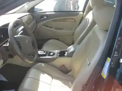 Vehicul casat jaguar s-type 2.7 v6 diesel cat al anului 2006 alimentat 7g