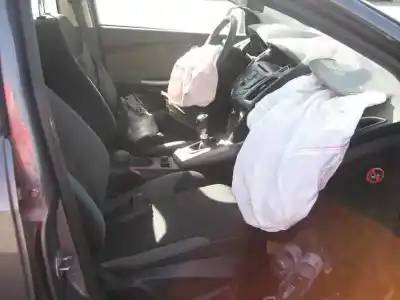 Veicolo di demolizione ford focus lim. (cb8) ambiente dell'anno 2012 alimentato t3da