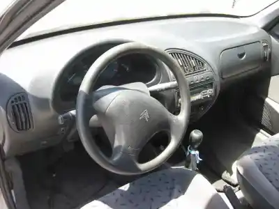 Veículo de Sucata citroen saxo 1.5 diesel do ano 2000 alimentado vjztud5