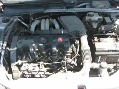 Veículo de Sucata citroen saxo 1.5 diesel do ano 2000 alimentado vjztud5