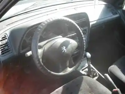 Veículo de Sucata peugeot 306 break 1.9 diesel do ano 1979 alimentado wjydw8b